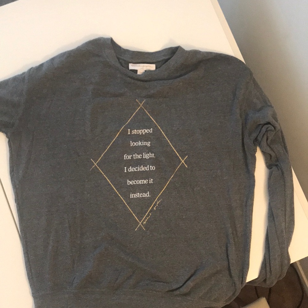 Comfy loose sweater perfect for to and from yoga